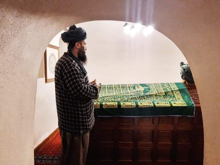 BUDİTE S ONİMA KOJİ VOLE ALLAHA DŽ.Š.